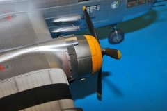 b25_23